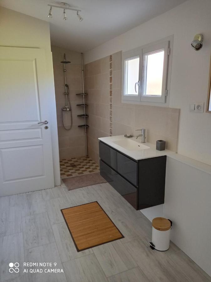 Villeneuve  Agreable Appartement Au Calme מראה חיצוני תמונה