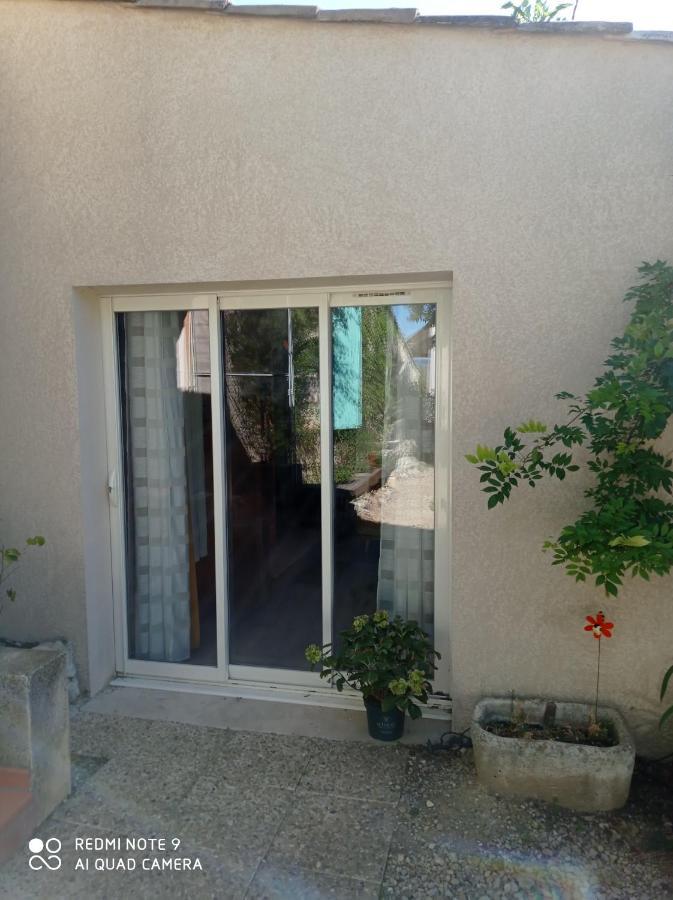 Villeneuve  Agreable Appartement Au Calme מראה חיצוני תמונה